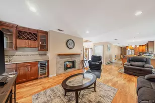 6 Sachem Ct, Farmingville, NY 11738 - Photo 5