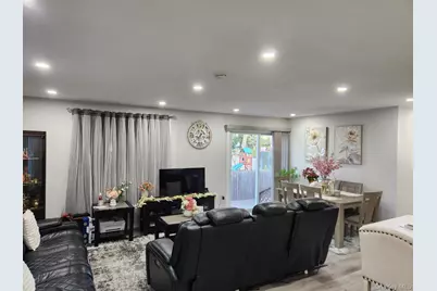 180 Park Avenue, Deer Park, NY 11729 - Photo 5