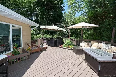 32 Randy Lane, Plainview, NY 11803 - Photo 23