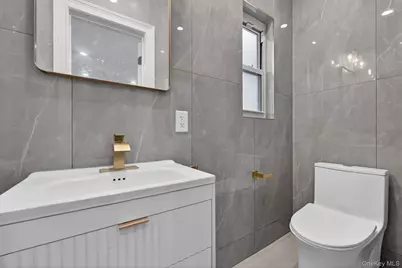 4058 Murdock Avenue, Bronx, NY 10466 - Photo 5