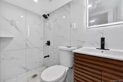 4058 Murdock Avenue, Bronx, NY 10466 - Photo 11