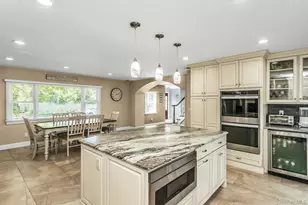 2 Vermont St, Lindenhurst, NY 11757 - Photo 9