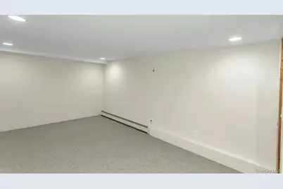 2 Vermont Street, Lindenhurst, NY 11757 - Photo 25