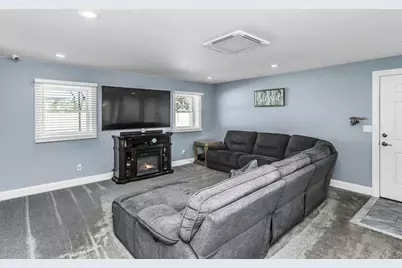 2 Vermont Street, Lindenhurst, NY 11757 - Photo 11