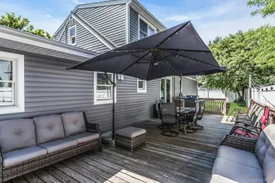 2 Vermont Street, Lindenhurst, NY 11757 - Photo 27