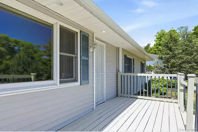 1072 Connetquot Avenue, Central Islip, NY 11722 - Photo 5