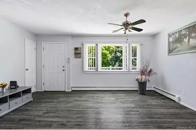 1072 Connetquot Avenue, Central Islip, NY 11722 - Photo 7