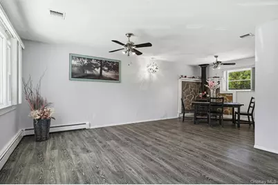 1072 Connetquot Avenue, Central Islip, NY 11722 - Photo 9