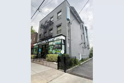 425 S 8th Avenue, Mount Vernon, NY 10550 - Photo 1