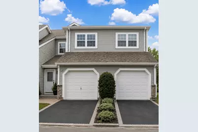 132 Carriage Lane, Plainview, NY 11803 - Photo 1