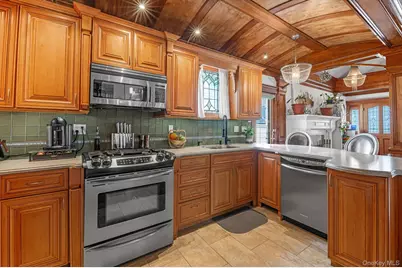 125 Taft Avenue, Long Beach, NY 11561 - Photo 5