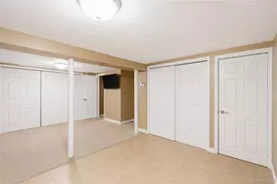 73 Danbury St, Bay Shore, NY 11706 - Photo 25