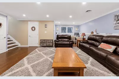 73 Danbury Street, Bay Shore, NY 11706 - Photo 21