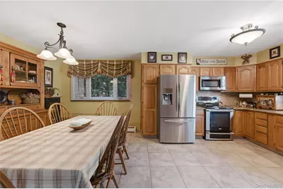 73 Danbury Street, Bay Shore, NY 11706 - Photo 7
