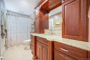 73 Danbury St, Bay Shore, NY 11706 - Photo 17