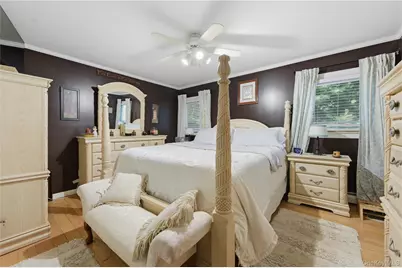 73 Danbury Street, Bay Shore, NY 11706 - Photo 19