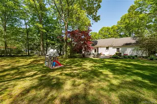 179 Dix Hills Rd, Dix Hills, NY 11746 - Photo 29