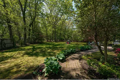 179 Dix Hills Road, Dix Hills, NY 11746 - Photo 25