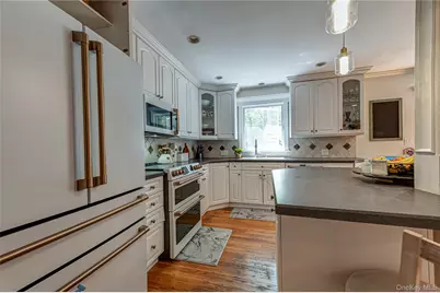 179 Dix Hills Road, Dix Hills, NY 11746 - Photo 13