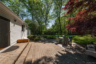 179 Dix Hills Rd, Dix Hills, NY 11746 - Photo 31