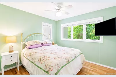 216 Broadway, Bay Shore, NY 11706 - Photo 21