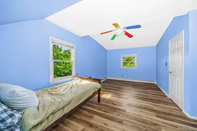 87 E Fenimore Street, Valley Stream, NY 11580 - Photo 19