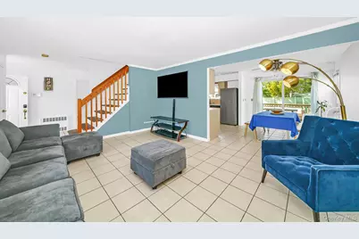 87 E Fenimore Street, Valley Stream, NY 11580 - Photo 7
