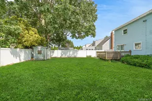 87 E Fenimore St, Valley Stream, NY 11580 - Photo 29