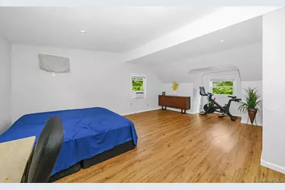 87 E Fenimore Street, Valley Stream, NY 11580 - Photo 21