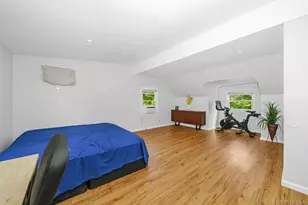 87 E Fenimore St, Valley Stream, NY 11580 - Photo 21