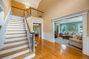 154 A Stony Hollow Rd, Greenlawn, NY 11740 - Photo 3