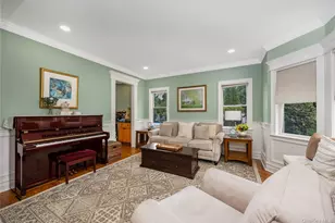 154 A Stony Hollow Rd, Greenlawn, NY 11740 - Photo 5