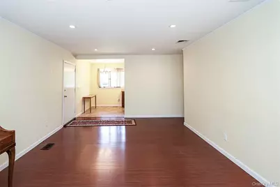 12 Ronan Road, Glen Cove, NY 11542 - Photo 9
