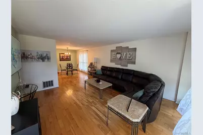 23 Hawthorn Court, Fishkill, NY 12524 - Photo 3
