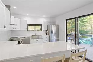 37 Blue Jay Way, East Hampton, NY 11937 - Photo 13