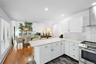 37 Blue Jay Way, East Hampton, NY 11937 - Photo 15