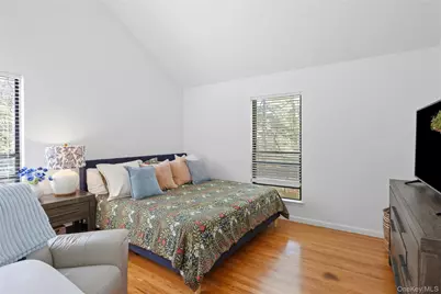 37 Blue Jay Way, East Hampton, NY 11937 - Photo 25