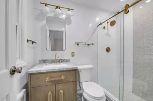 18 Pine Dr N, Roslyn, NY 11576 - Photo 11