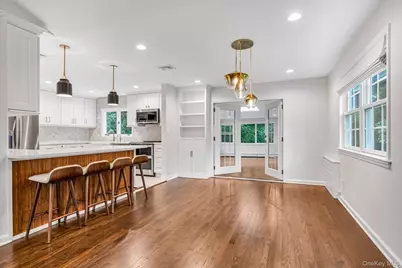18 Pine Drive N, Roslyn, NY 11576 - Photo 5