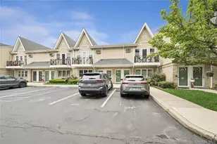 408 Cambridge Ct, Glen Cove, NY 11542 - Photo 15