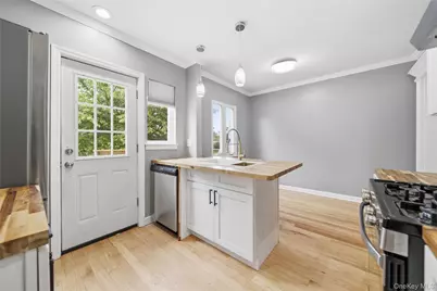 157-49 9th Avenue, Whitestone, NY 11357 - Photo 5