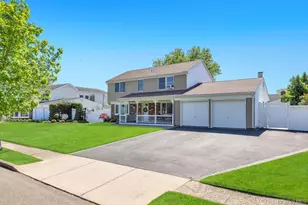 12 Tallow Ln, Lake Grove, NY 11755 - Photo 3
