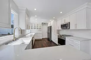12 Tallow Ln, Lake Grove, NY 11755 - Photo 19