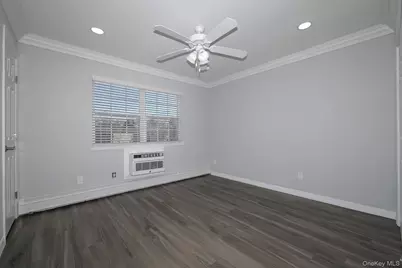 2 Victorian Court #329, Holtsville, NY 11742 - Photo 5