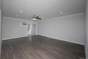 2 Victorian Ct, Holtsville, NY 11742 - Photo 9