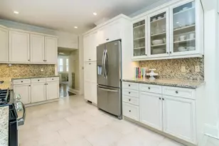 28 Monroe St, Port Washington, NY 11050 - Photo 13