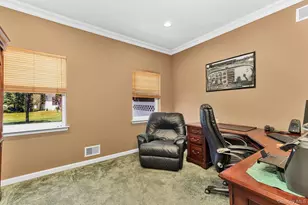 9 Redwood Ln, Miller Place, NY 11764 - Photo 15