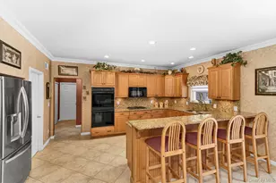 9 Redwood Ln, Miller Place, NY 11764 - Photo 9