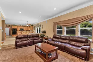9 Redwood Ln, Miller Place, NY 11764 - Photo 13