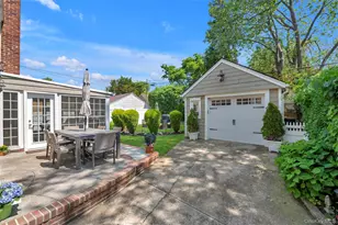 23-55 205th St, Bayside, NY 11360 - Photo 27
